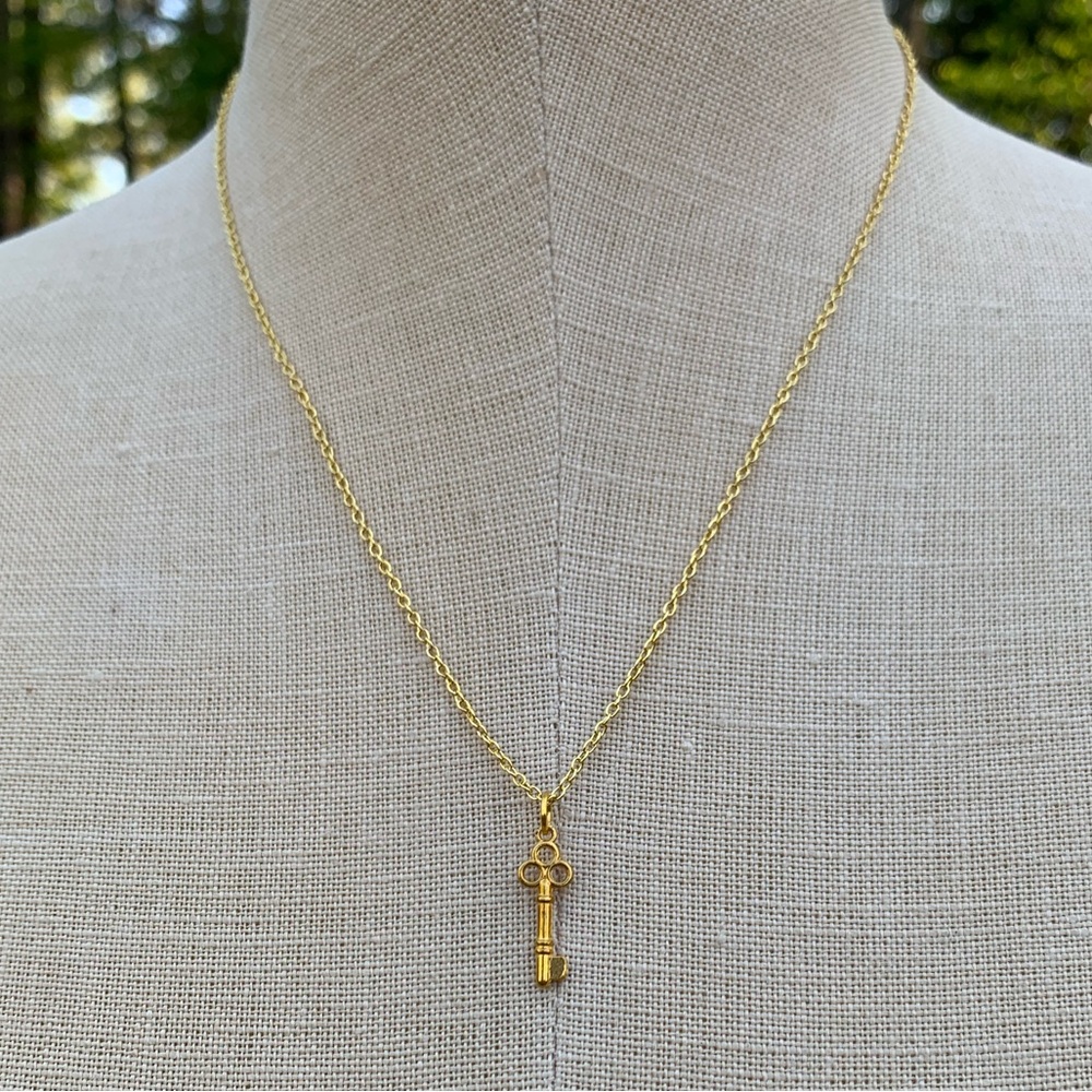 NWT Sterling Silver Plated 2-Tone Gold Chain & Mini Key Charm Necklace - Picture 8 of 15
